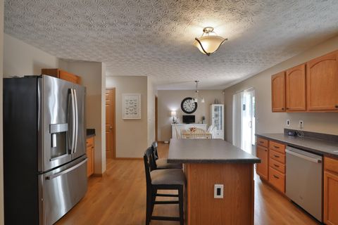 Tiny photo for 1918 Bay Port Drive, Grove City, OH 43123 (MLS # 226026657)