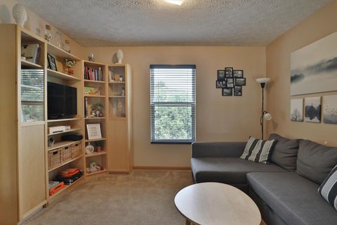 Tiny photo for 1918 Bay Port Drive, Grove City, OH 43123 (MLS # 226026657)