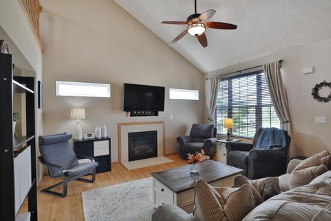 Tiny photo for 1918 Bay Port Drive, Grove City, OH 43123 (MLS # 226026657)