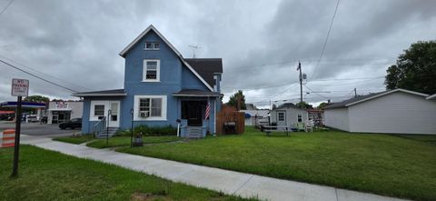 Photo of 204 N Sandusky Street, Tiffin, OH 44883 (MLS # 226023535)