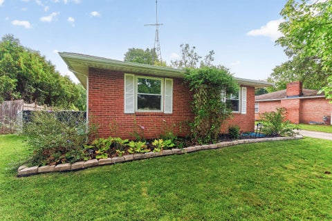 Tiny photo for 1332 Bronwyn Avenue, Columbus, OH 43204 (MLS # 226035599)