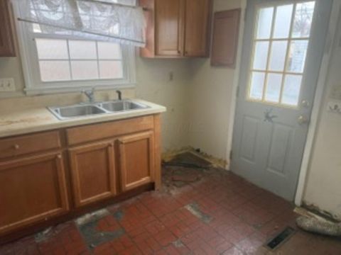 Tiny photo for 316 Sturbridge Road, Columbus, OH 43228 (MLS # 225045435)