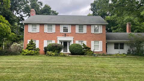 Photo of 6010 Forestview Drive, Columbus, OH 43213 (MLS # 226025564)