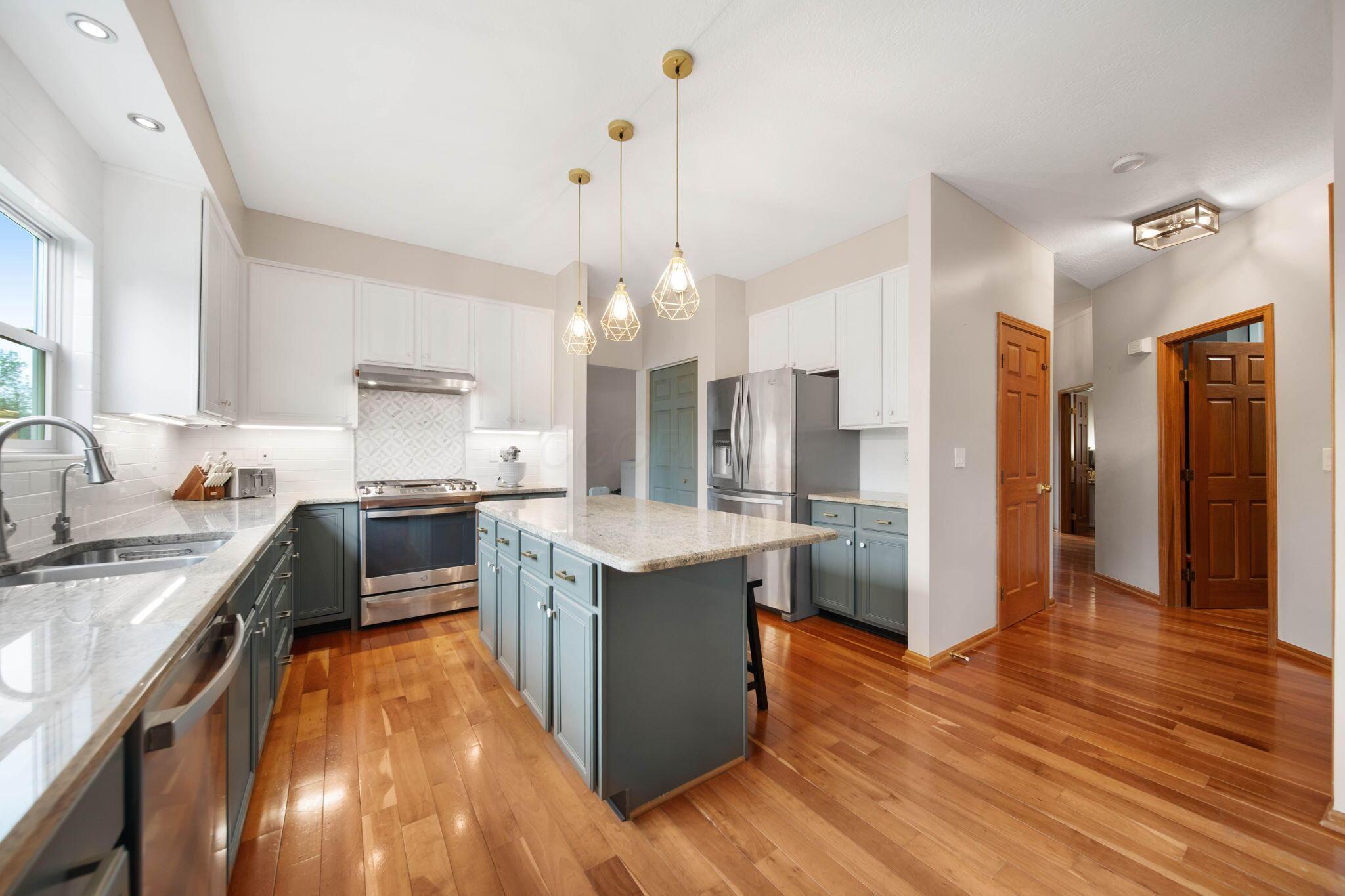 6635 Morningside Drive, Lewis Center, Ohio image 12
