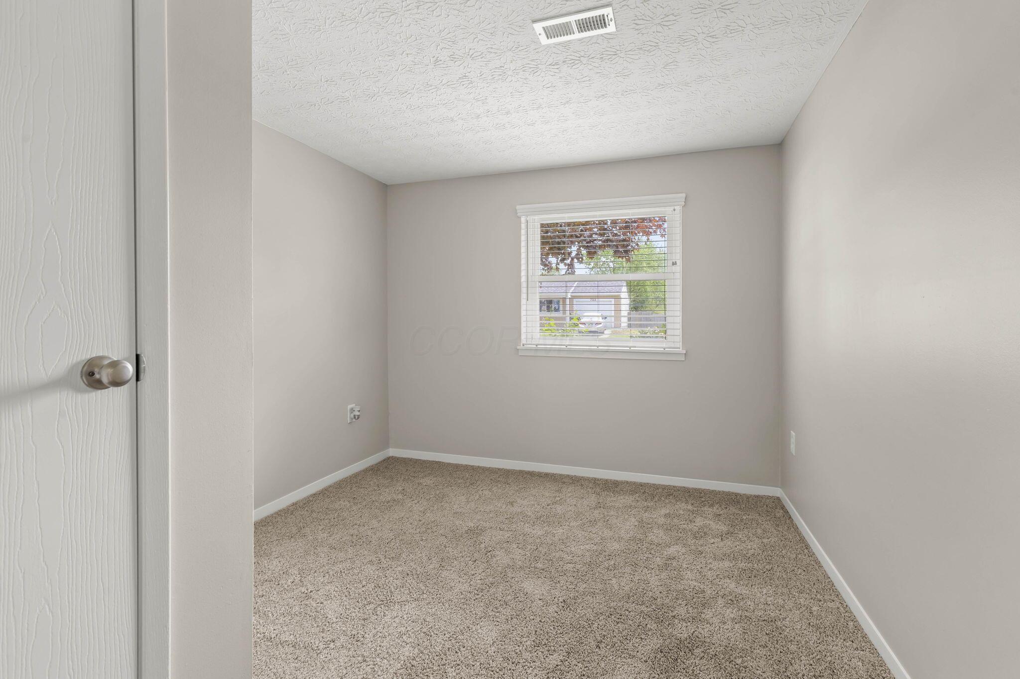 726 Holly Road, Delaware, Ohio image 26