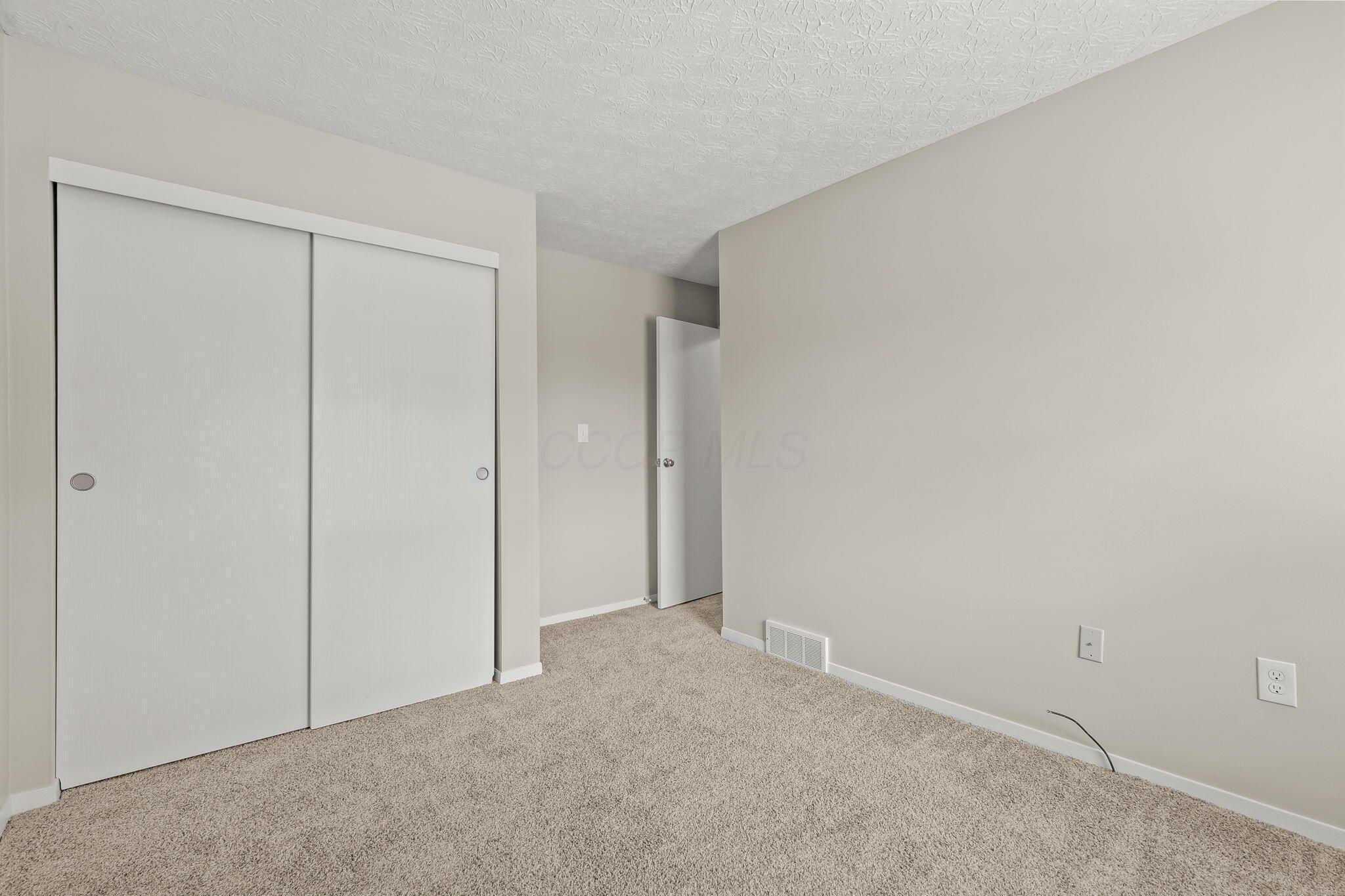726 Holly Road, Delaware, Ohio image 21