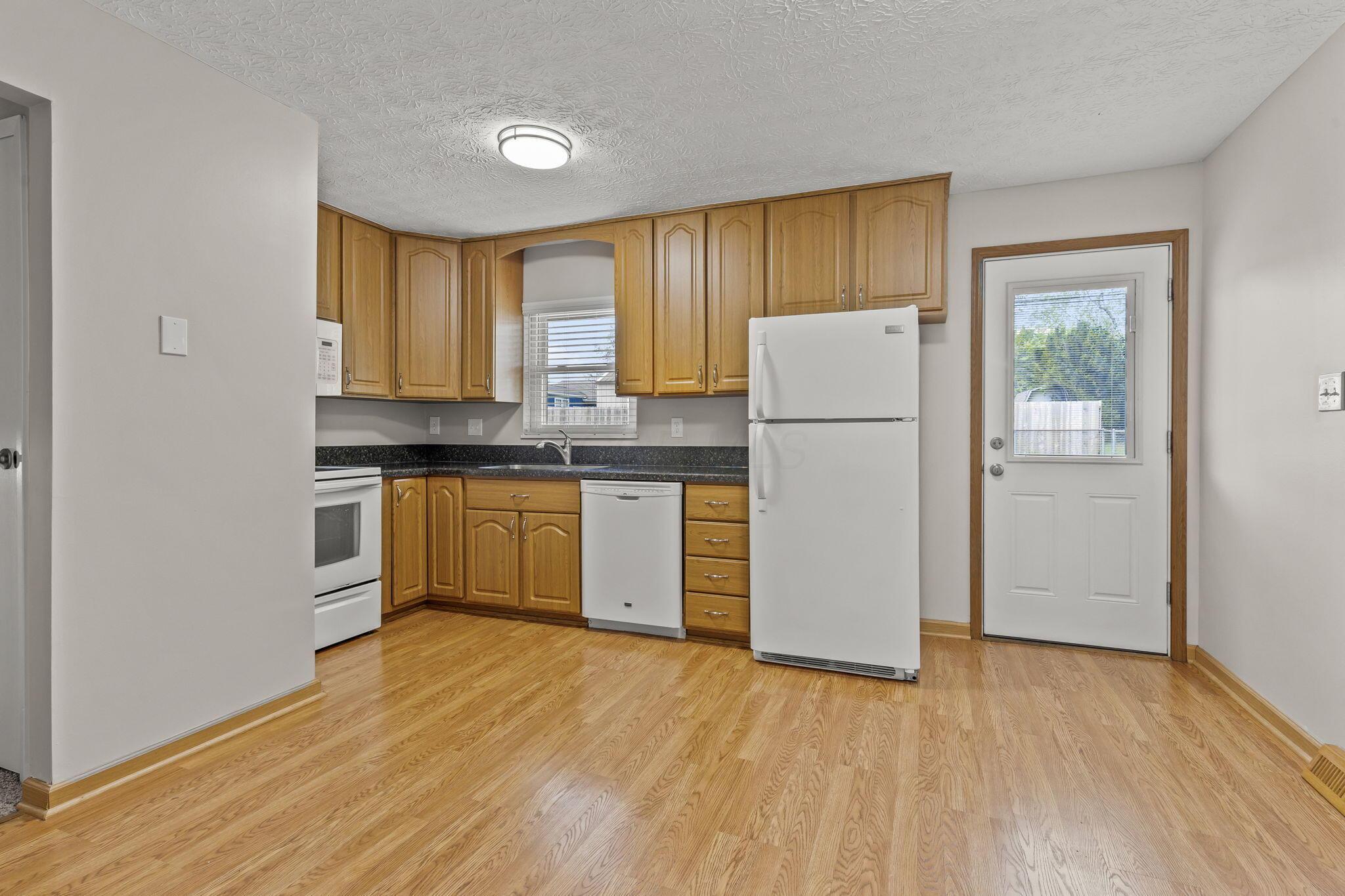 726 Holly Road, Delaware, Ohio image 12