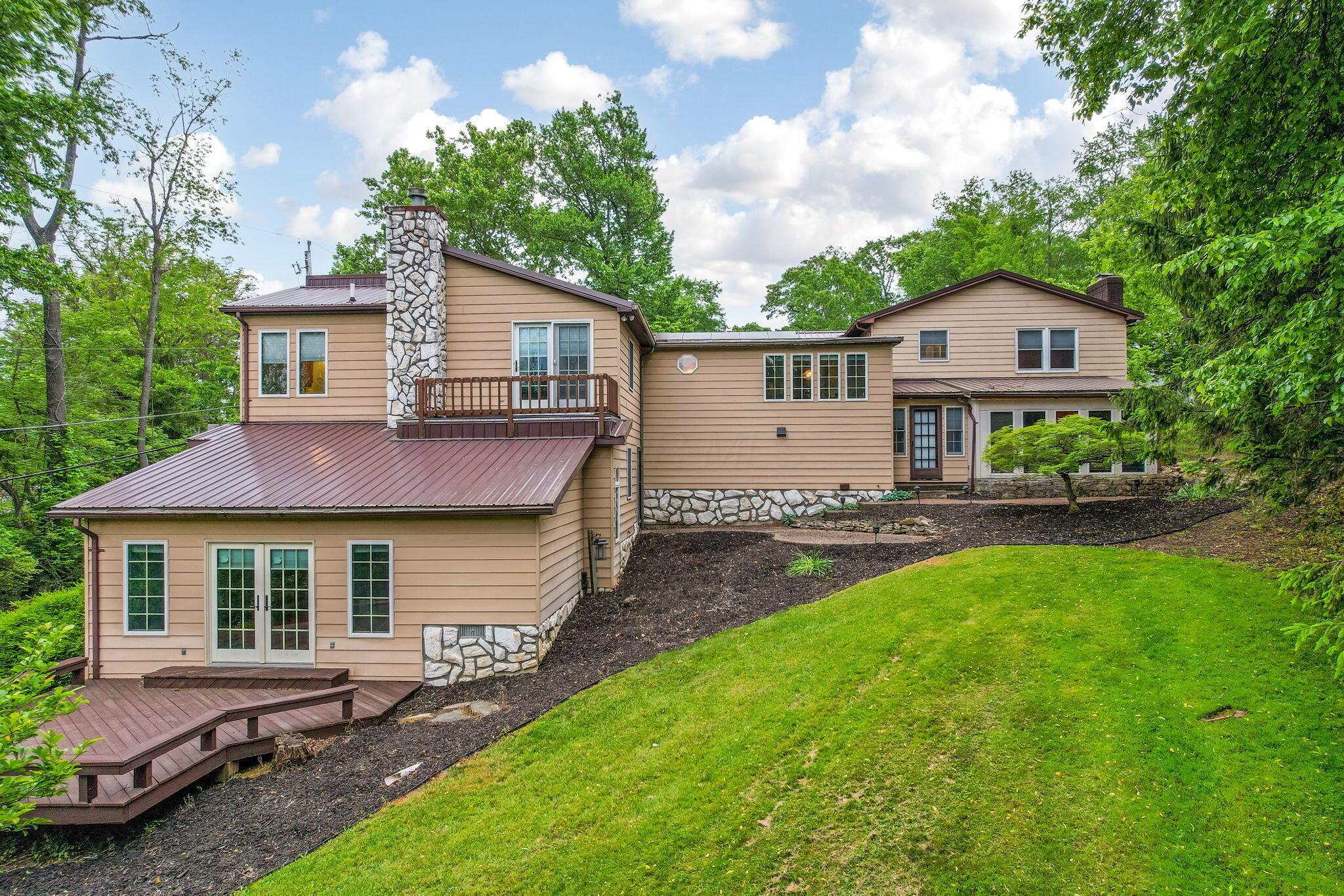 2015 Dunzweiler Drive, Zanesville, Ohio image 4