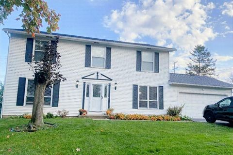Photo of 5656 Ramblewood Court, Columbus, OH 43235 (MLS # 225040220)