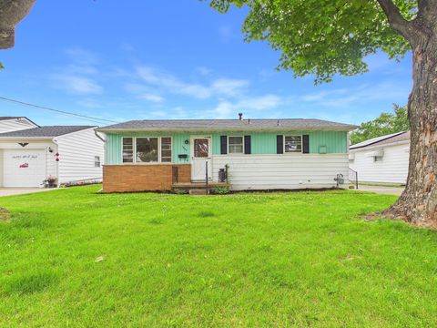 Photo of 1409 Beacon Street, Lancaster, OH 43130 (MLS # 226023805)