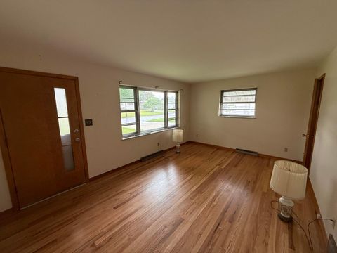 Photo of 1409 Beacon Street, Lancaster, OH 43130 (MLS # 226023805)