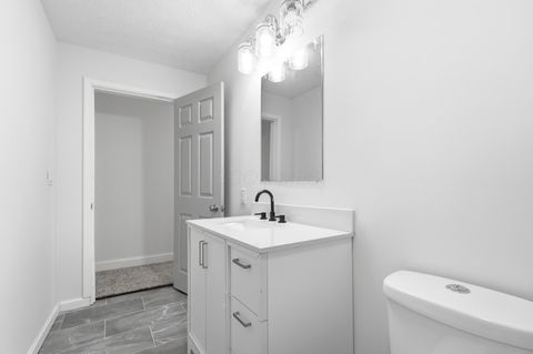 Tiny photo for 401 E Ohio Avenue, Mount Vernon, OH 43050 (MLS # 226026038)