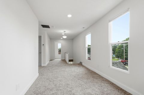 Tiny photo for 401 E Ohio Avenue, Mount Vernon, OH 43050 (MLS # 226026038)