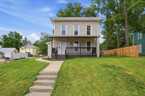Photo of 401 E Ohio Avenue, Mount Vernon, OH 43050 (MLS # 226026038)
