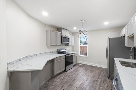 Tiny photo for 401 E Ohio Avenue, Mount Vernon, OH 43050 (MLS # 226026038)