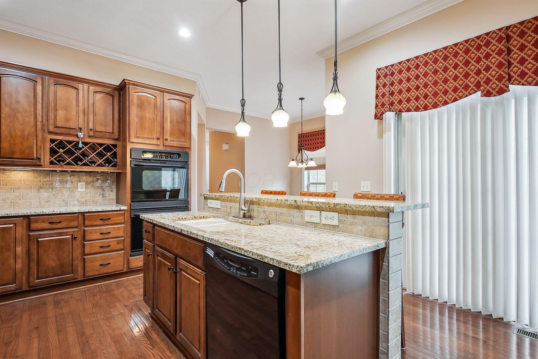 6711 Cooperstone Drive, Dublin, Ohio image 4