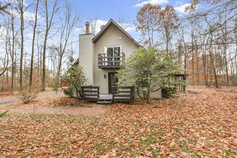 Photo of 13860 Chambers Road, Sunbury, OH 43074 (MLS # 225043302)