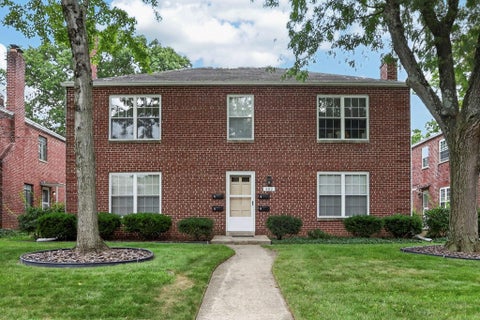 Photo of 802 Kenwick Road, Columbus, OH 43209 (MLS # 226030128)