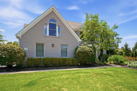 Tiny photo for 6289 Ross Bend, Dublin, OH 43016 (MLS # 226024896)