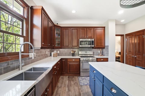 Tiny photo for 6289 Ross Bend, Dublin, OH 43016 (MLS # 226024896)