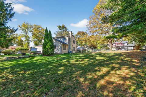 Tiny photo for 445 Thackeray Avenue, Worthington, OH 43085 (MLS # 225041080)