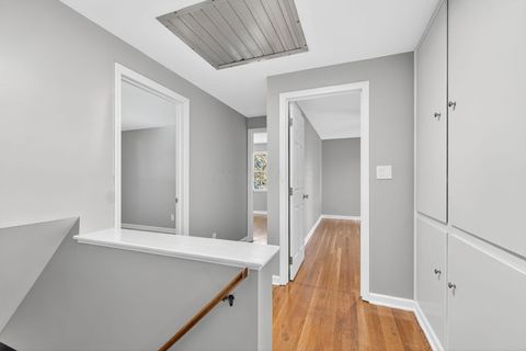 Tiny photo for 445 Thackeray Avenue, Worthington, OH 43085 (MLS # 225041080)