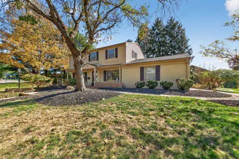 Tiny photo for 445 Thackeray Avenue, Worthington, OH 43085 (MLS # 225041080)