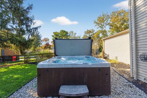 Tiny photo for 445 Thackeray Avenue, Worthington, OH 43085 (MLS # 225041080)