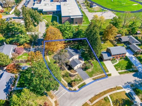 Tiny photo for 445 Thackeray Avenue, Worthington, OH 43085 (MLS # 225041080)