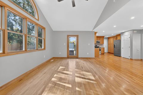 Tiny photo for 445 Thackeray Avenue, Worthington, OH 43085 (MLS # 225041080)