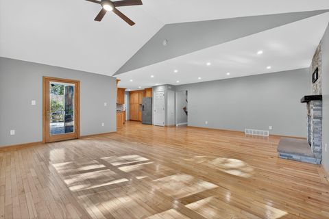 Tiny photo for 445 Thackeray Avenue, Worthington, OH 43085 (MLS # 225041080)