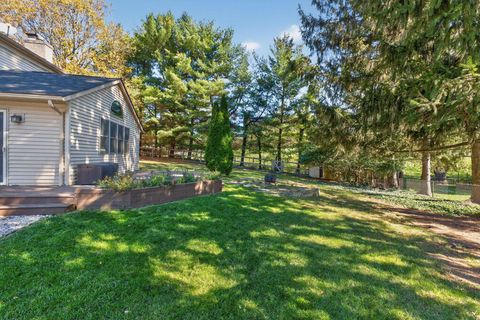 Tiny photo for 445 Thackeray Avenue, Worthington, OH 43085 (MLS # 225041080)