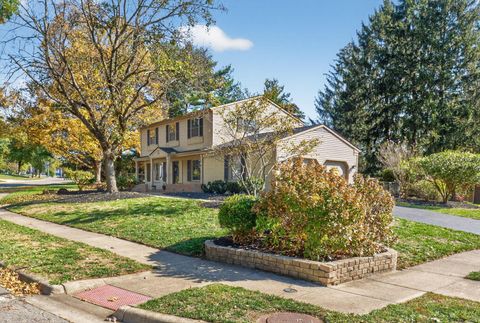 Tiny photo for 445 Thackeray Avenue, Worthington, OH 43085 (MLS # 225041080)