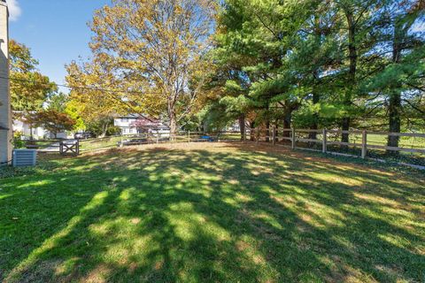 Tiny photo for 445 Thackeray Avenue, Worthington, OH 43085 (MLS # 225041080)