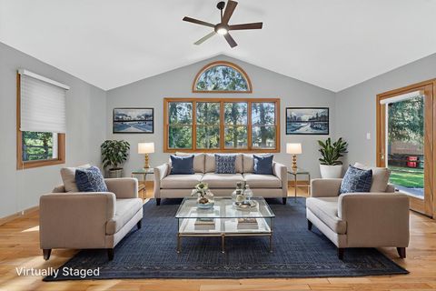 Tiny photo for 445 Thackeray Avenue, Worthington, OH 43085 (MLS # 225041080)