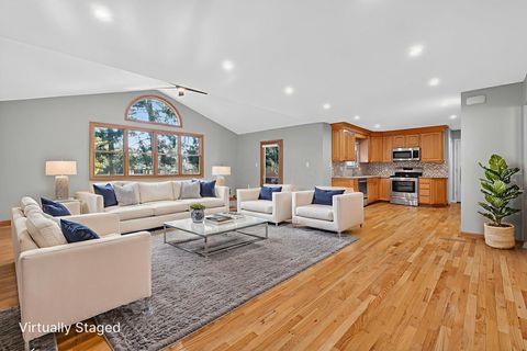 Tiny photo for 445 Thackeray Avenue, Worthington, OH 43085 (MLS # 225041080)