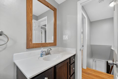 Tiny photo for 445 Thackeray Avenue, Worthington, OH 43085 (MLS # 225041080)