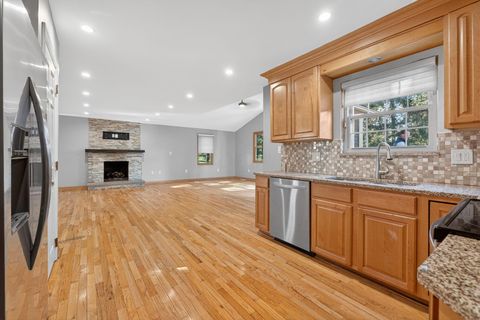 Tiny photo for 445 Thackeray Avenue, Worthington, OH 43085 (MLS # 225041080)