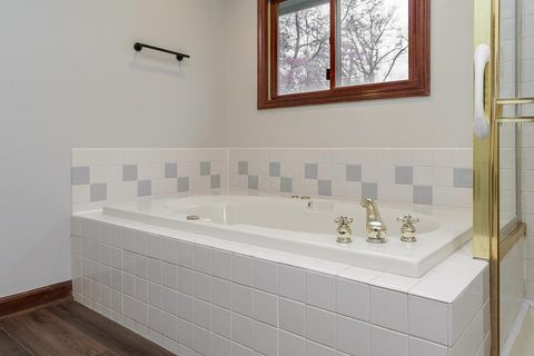 Tiny photo for 1210 Whispering Meadow Court, New Albany, OH 43054 (MLS # 225045085)