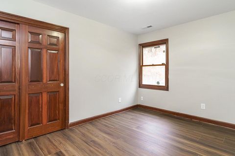 Tiny photo for 1210 Whispering Meadow Court, New Albany, OH 43054 (MLS # 225045085)