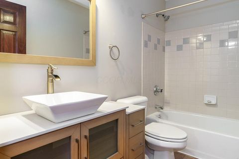 Tiny photo for 1210 Whispering Meadow Court, New Albany, OH 43054 (MLS # 225045085)