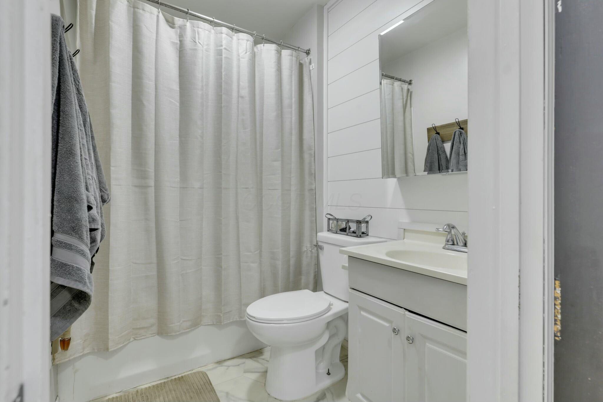 1325 Cincinnati Zanesville Road, Lancaster, Ohio image 17