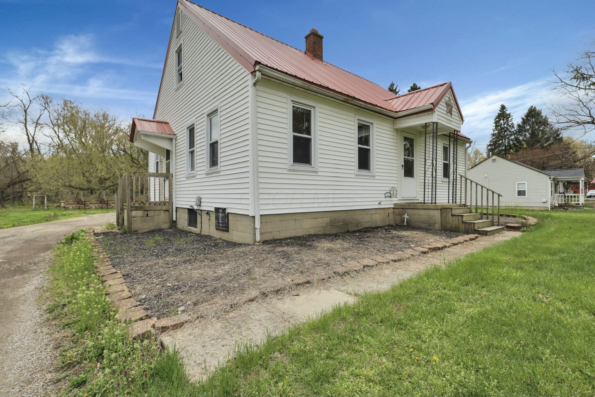 1325 Cincinnati Zanesville Road, Lancaster, Ohio image 3