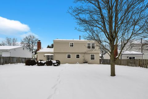 Tiny photo for 1679 Peardale Road N, Columbus, OH 43229 (MLS # 226003146)