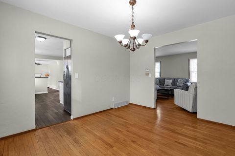 Tiny photo for 1679 Peardale Road N, Columbus, OH 43229 (MLS # 226003146)