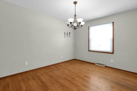 Tiny photo for 1679 Peardale Road N, Columbus, OH 43229 (MLS # 226003146)