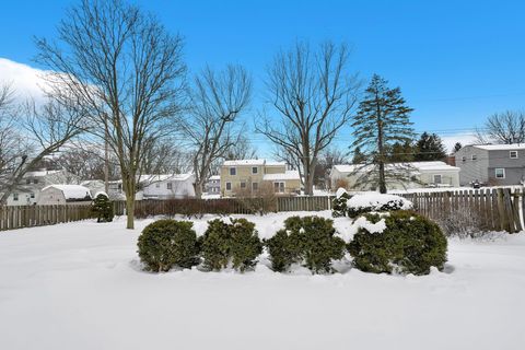 Tiny photo for 1679 Peardale Road N, Columbus, OH 43229 (MLS # 226003146)