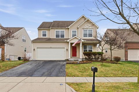 Photo of 1384 Delcastle Loop, Grove City, OH 43123 (MLS # 226000729)
