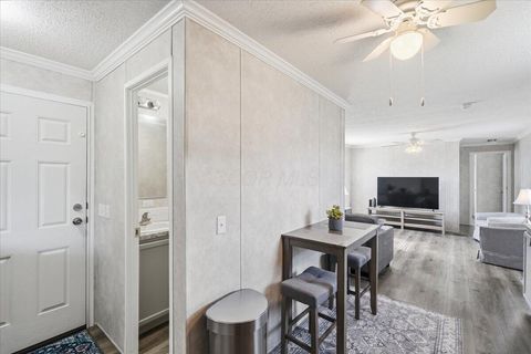 Tiny photo for 817 Janice Parkway, Columbus, OH 43223 (MLS # 226022149)