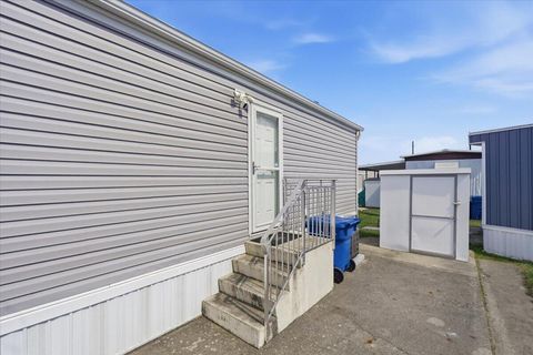 Tiny photo for 817 Janice Parkway, Columbus, OH 43223 (MLS # 226022149)